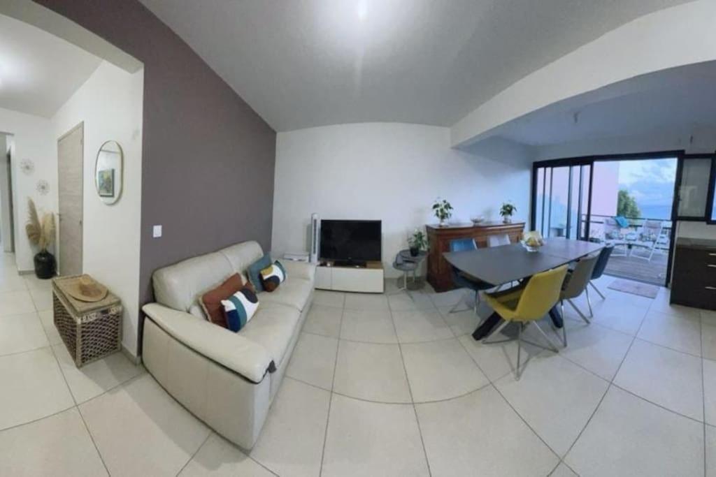 Le 136 Belle Vue Lägenhet Le Gosier  Exteriör bild