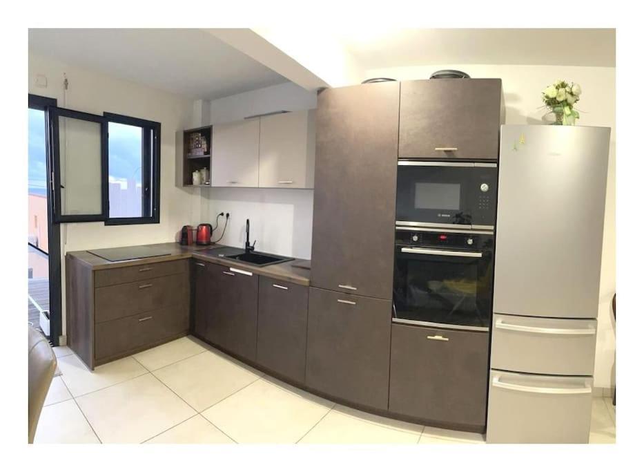 Le 136 Belle Vue Lägenhet Le Gosier  Exteriör bild